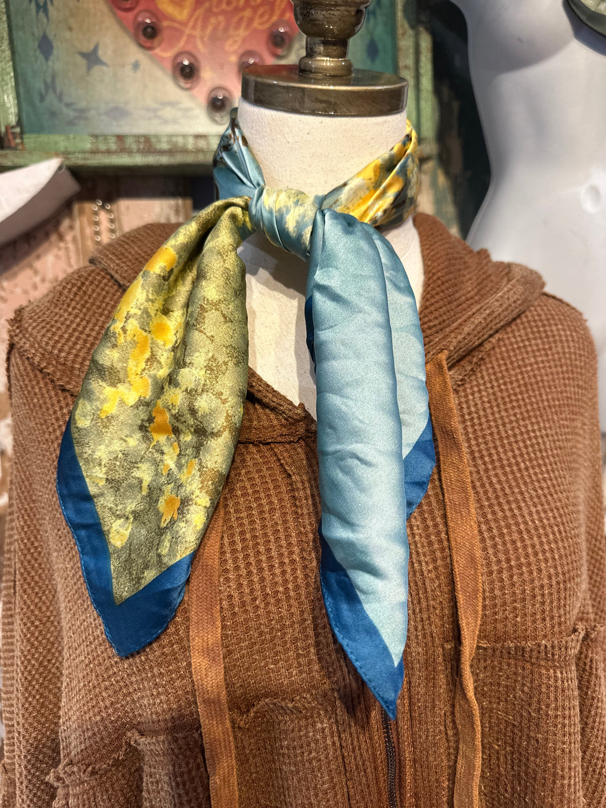 Blue & Gold Wildrag