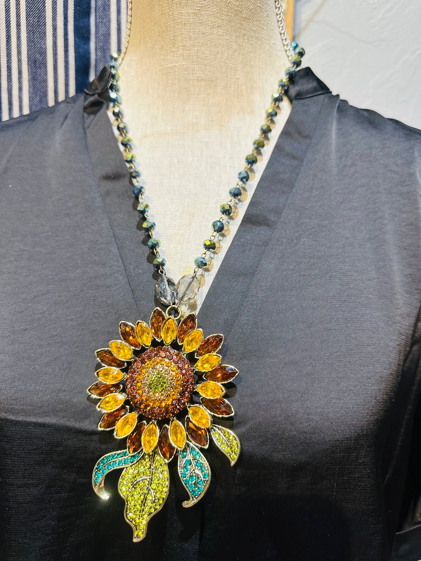 Rhinestone Sunflower Necklace