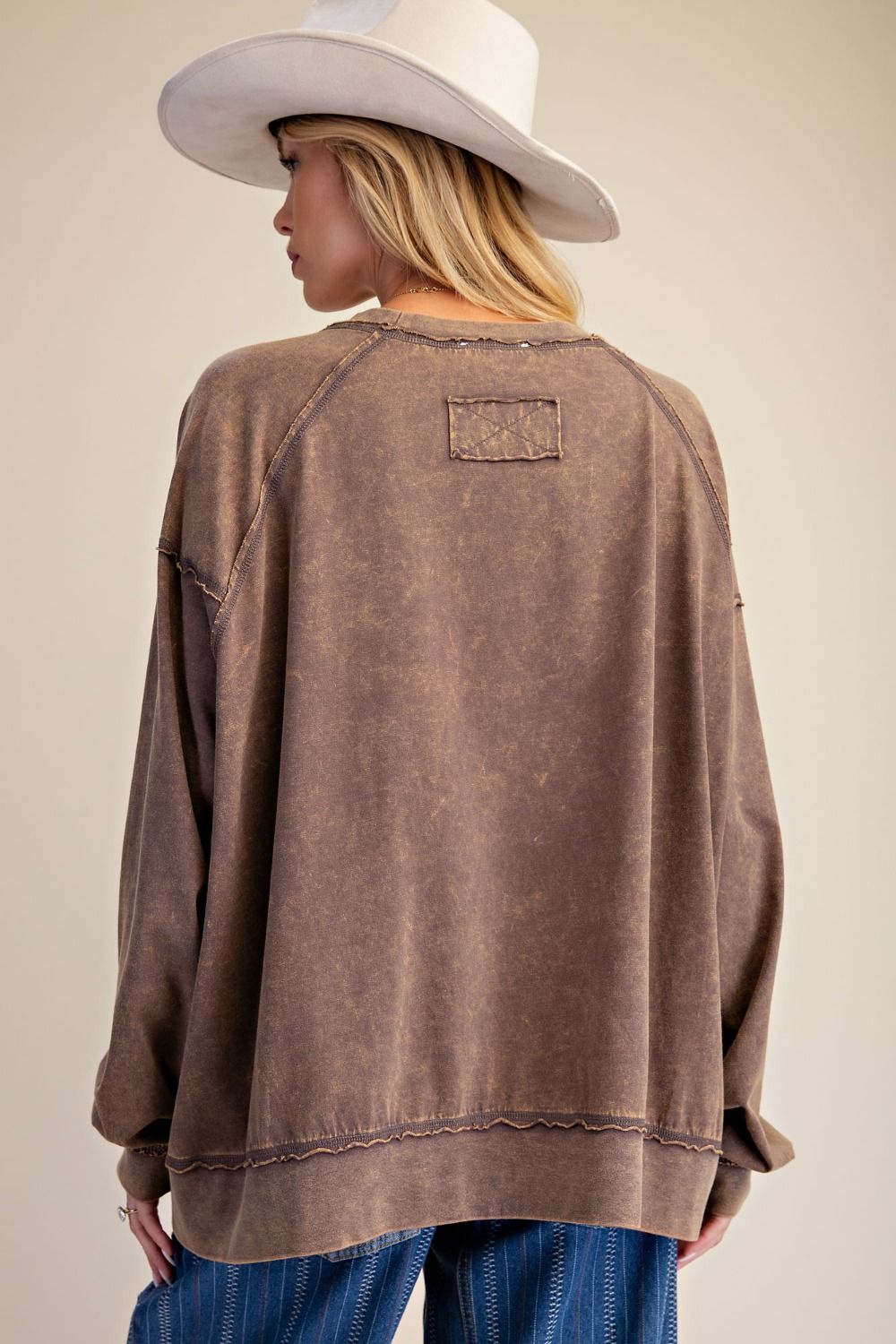 Easel Mocha Wild Wild West Horseshoe Top