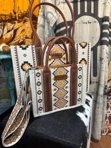 Wrangler Crossbody Cream