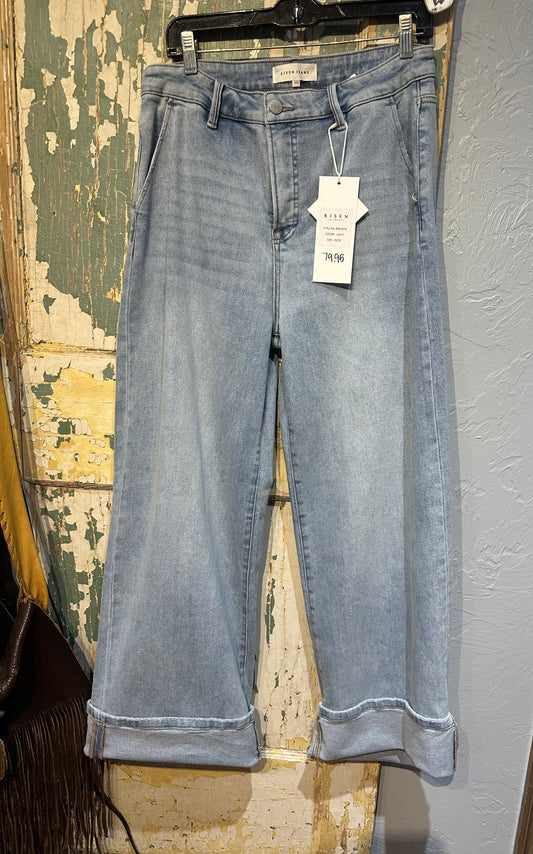 Risen Light High Rise Wide Flare Jeans w Wide Hem