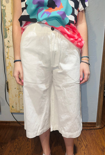 Easel White Capri Pants