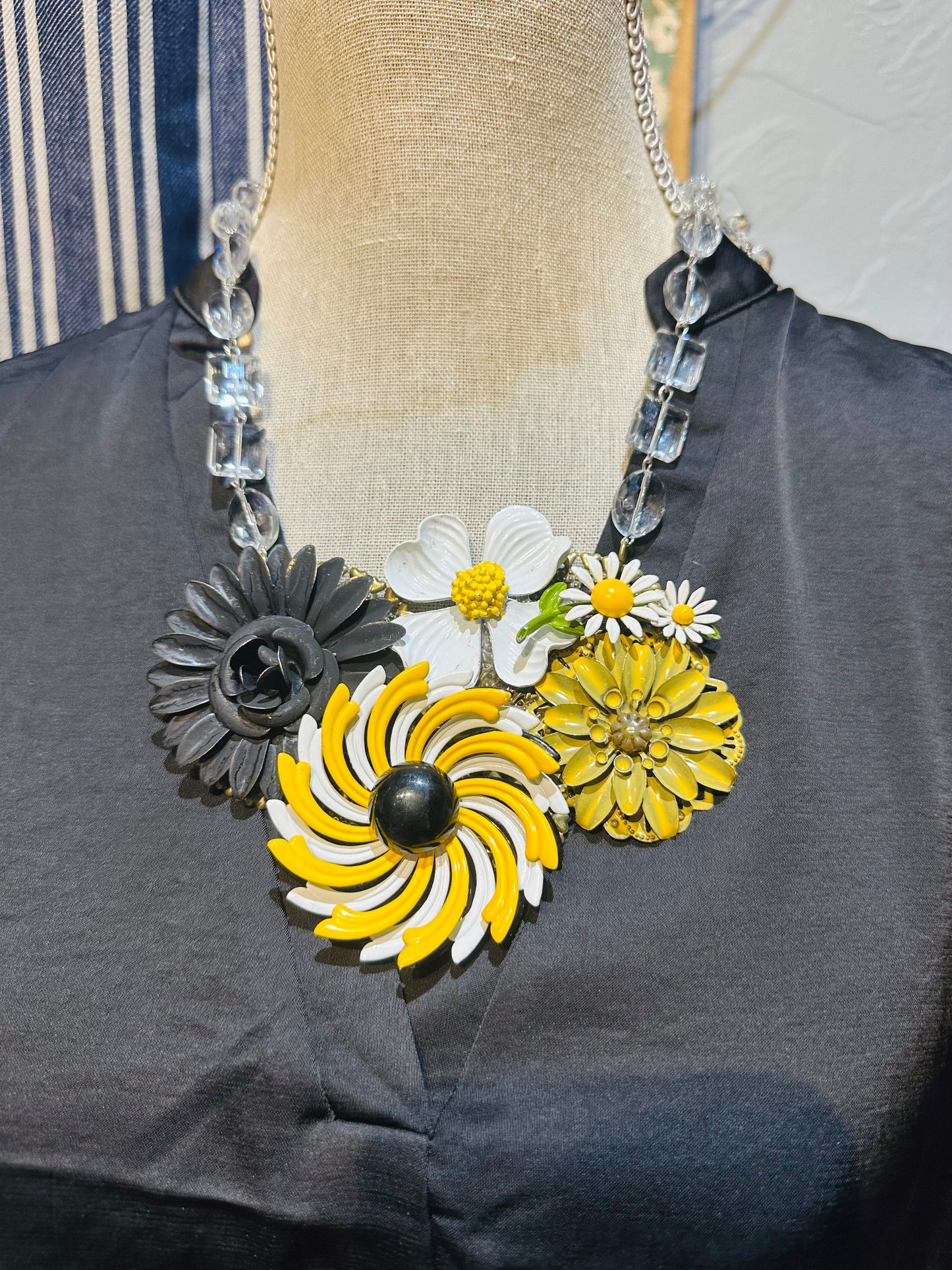 Vintage Broach Yellow Flower Necklace