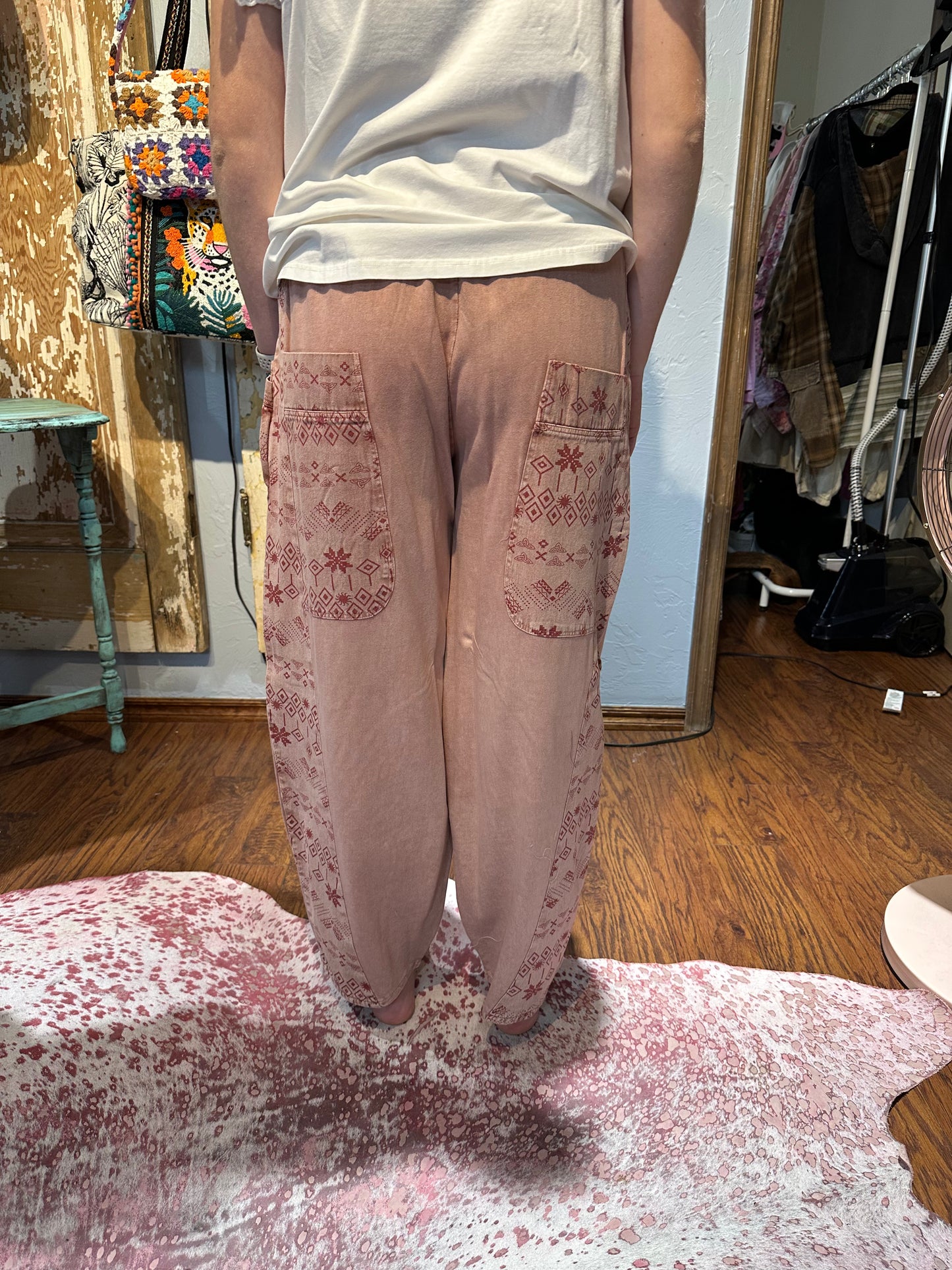Easel Ethnic Print Barrel Pants Pink
