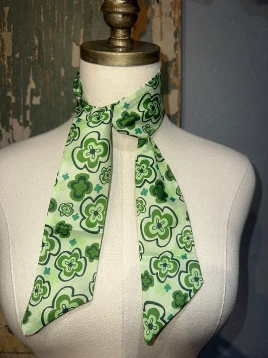 Green Floral Twilly