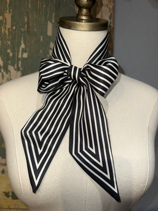 Black and White Stripe Twilly