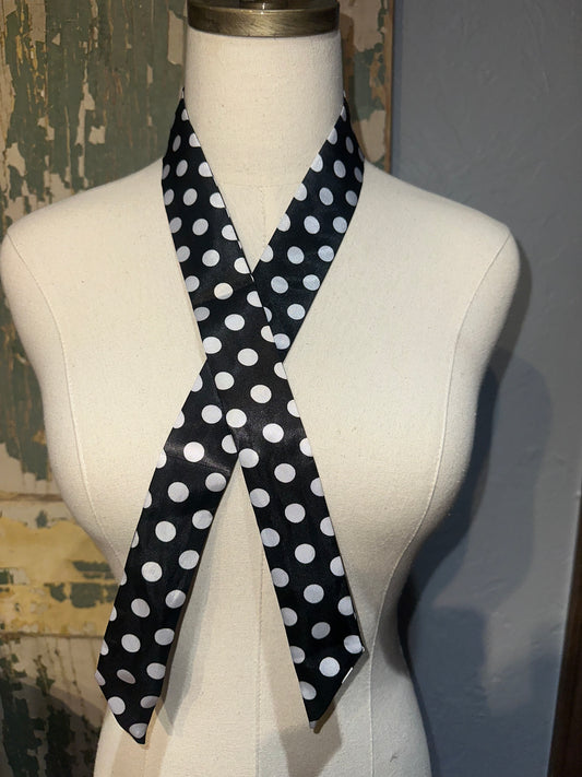 Black and White Dot Twilly