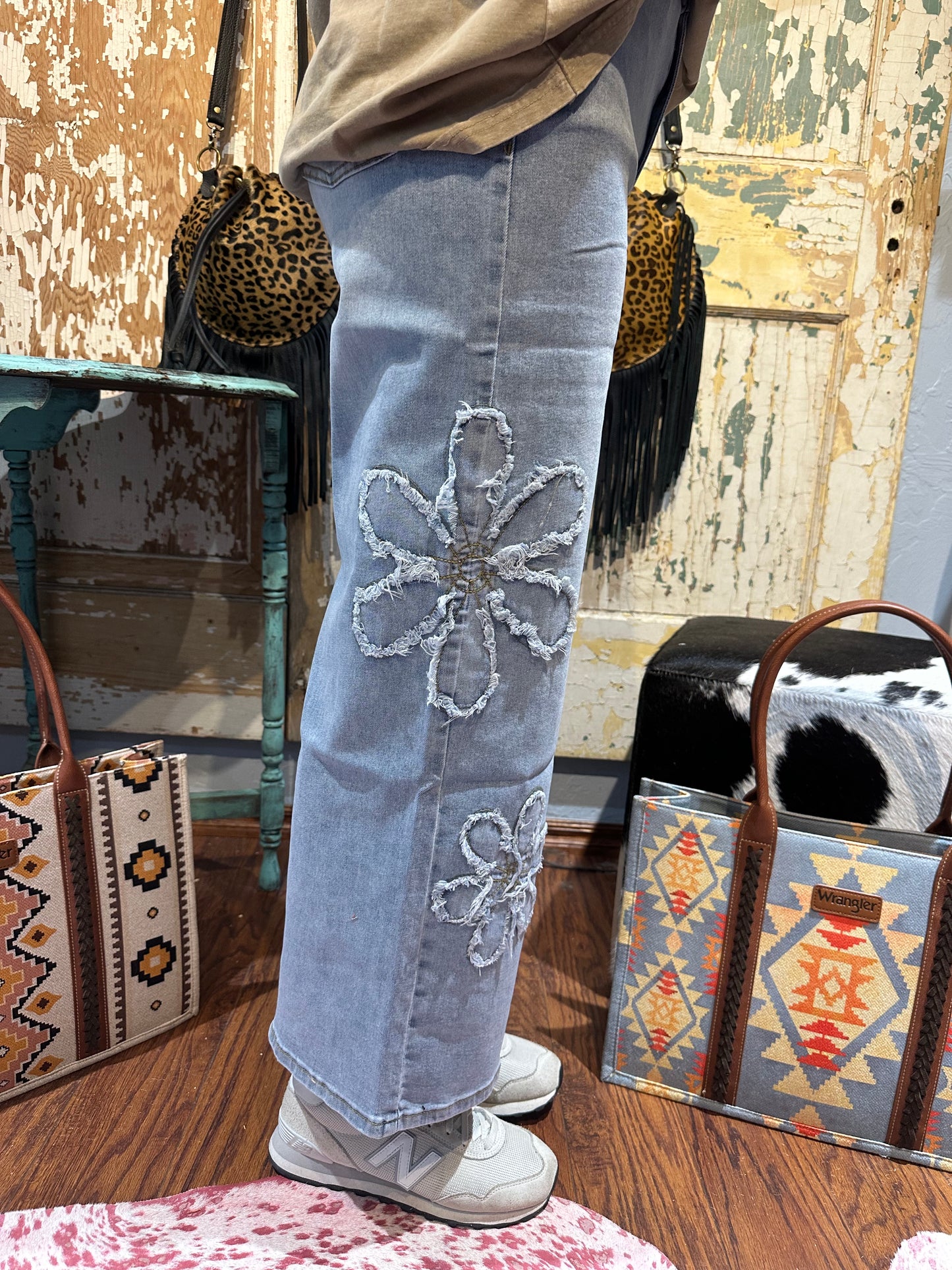 Easel Flower Denim
