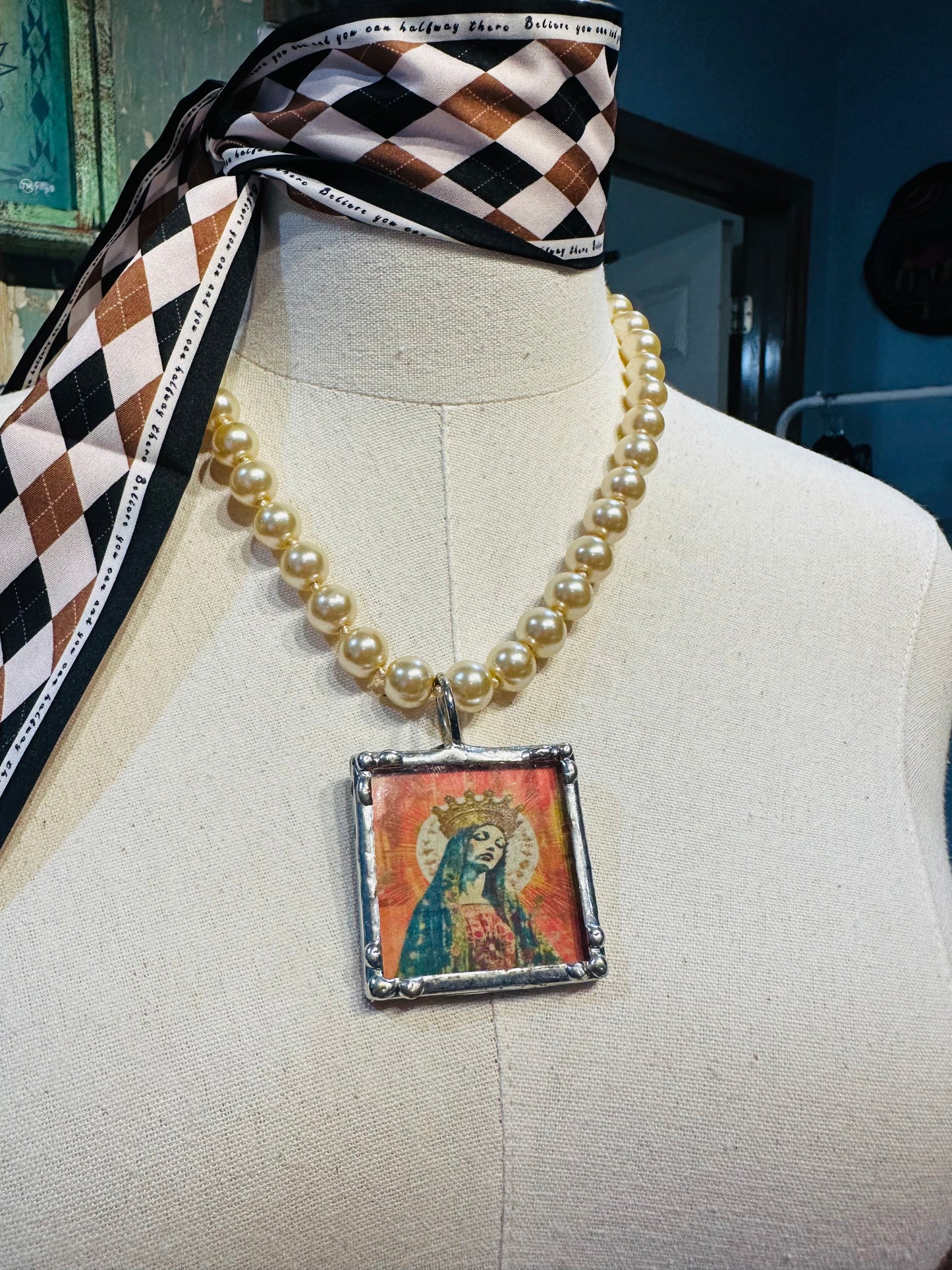 Queen Sunlight Necklace