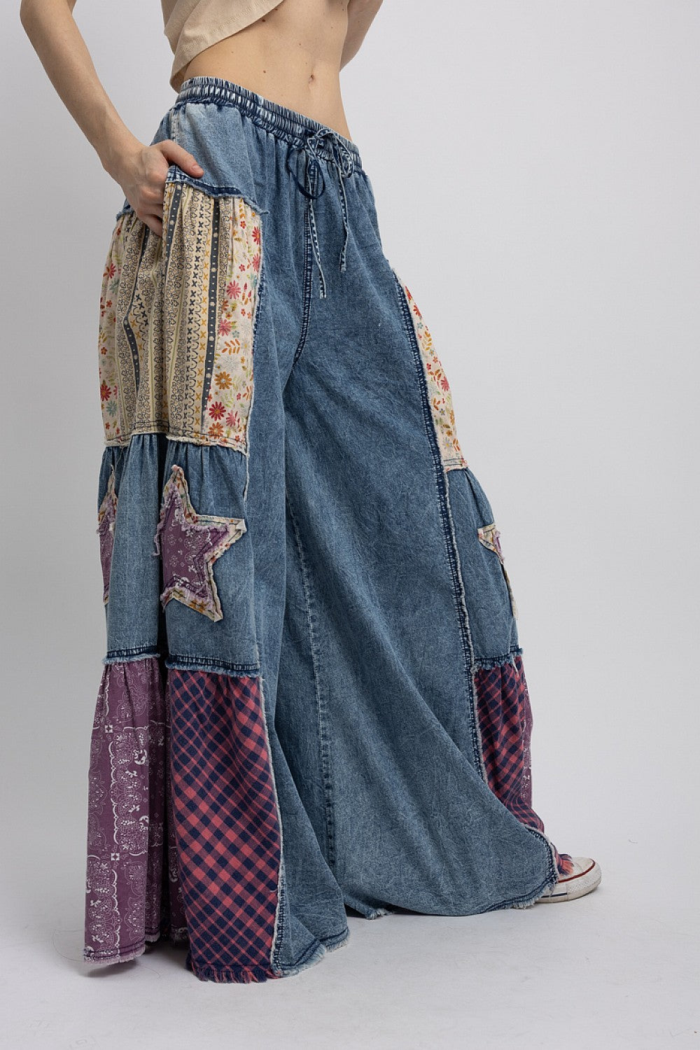 BlueVelvet Denim Star Patch Wide Leg Pants