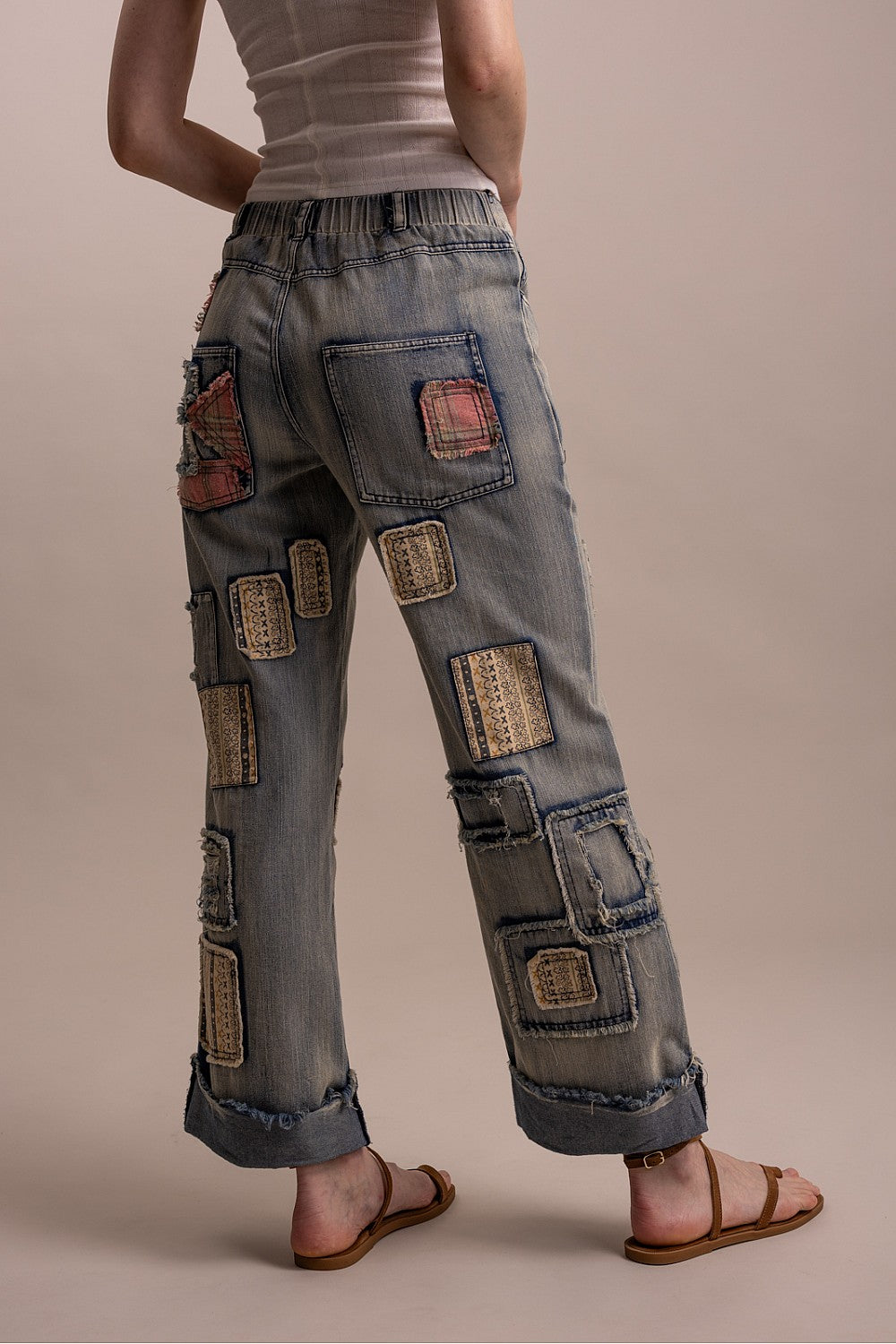 BlueVelvet Patchwork Embroidered Denim Pants