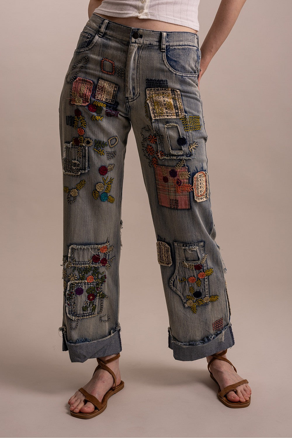 BlueVelvet Patchwork Embroidered Denim Pants