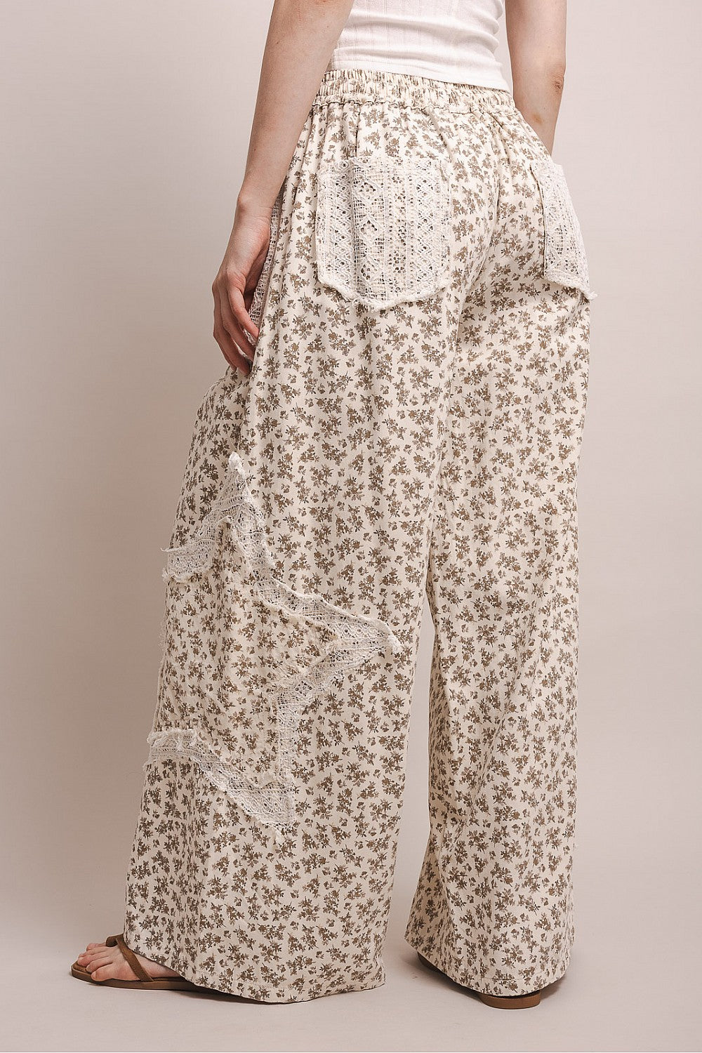 BlueVelvet Floral Star Patch Wide Leg Pants