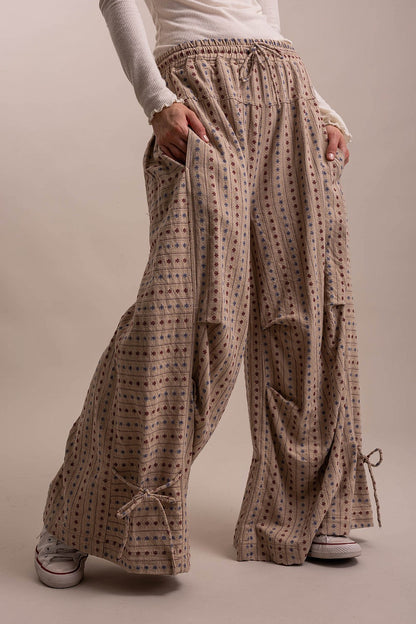 BlueVelvet Floral Print Pants