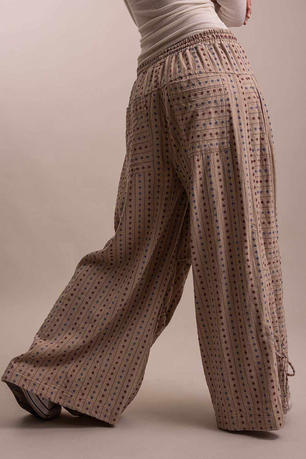 BlueVelvet Floral Print Pants