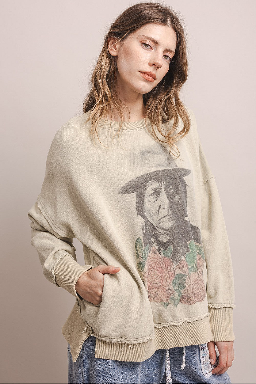 BlueVelvet Sage Native American Print Sweatshirt