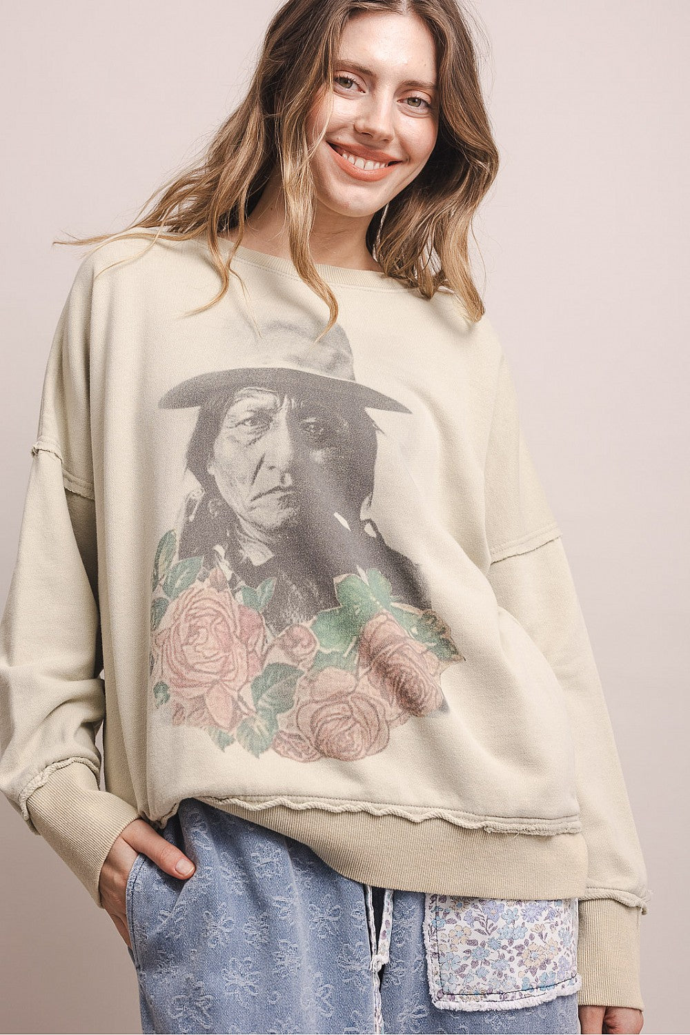 BlueVelvet Sage Native American Print Sweatshirt