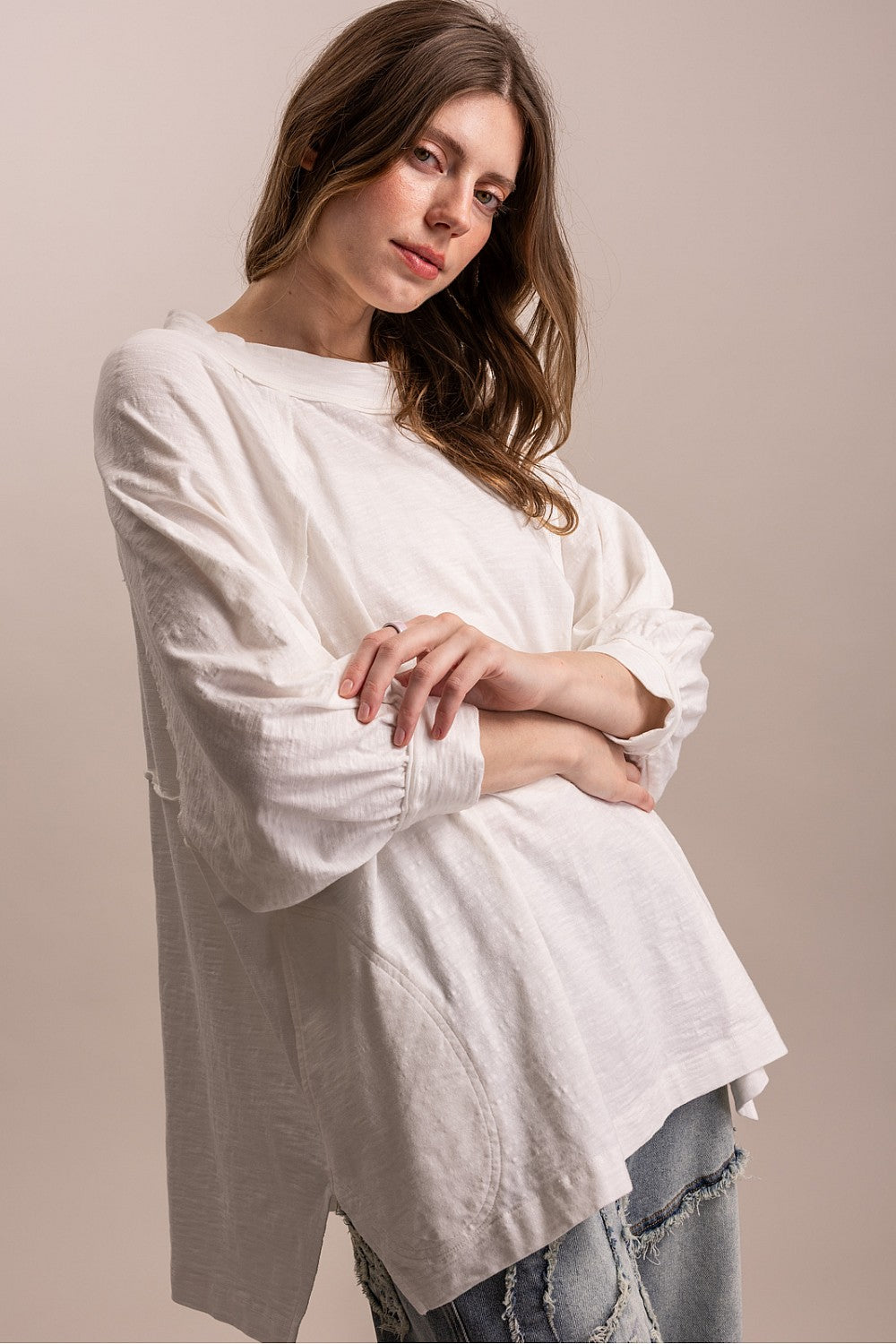 BlueVelvet Off White Round Neck Top