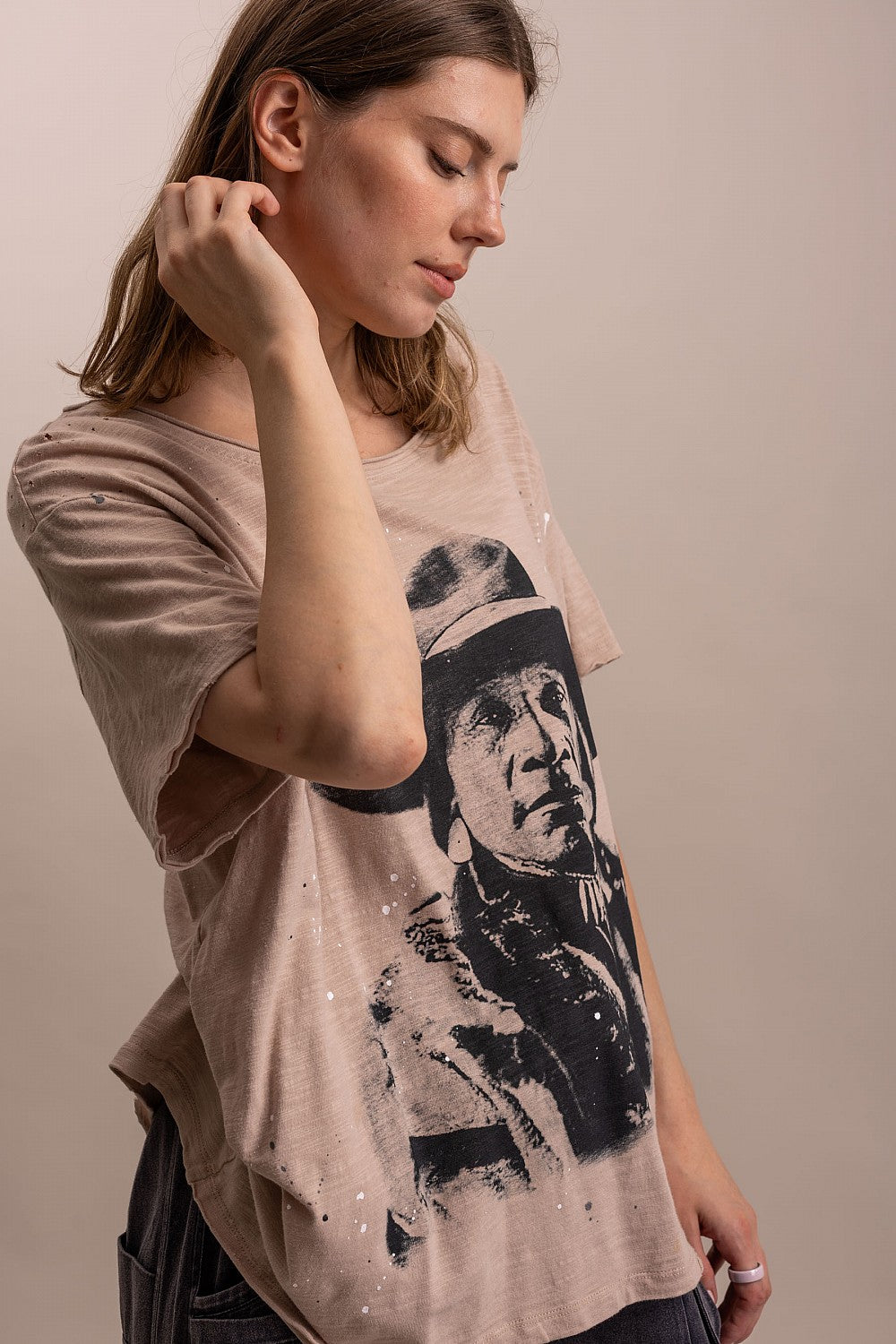 BlueVelvet Taupe Native American Print T-Shirt