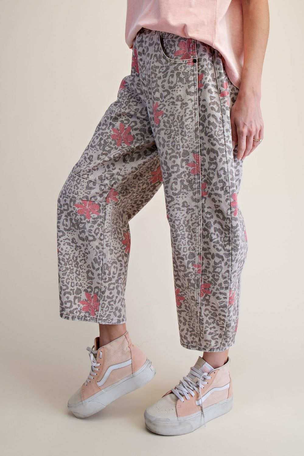 Easel Rose Stone Cheetah Barrel Pants