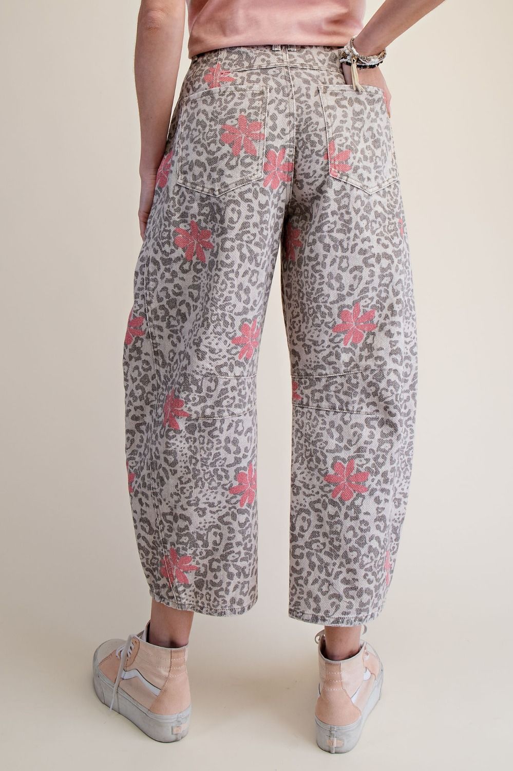 Easel Rose Stone Cheetah Barrel Pants