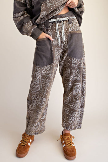 Easel Ash Bandana Print Barrel Pants