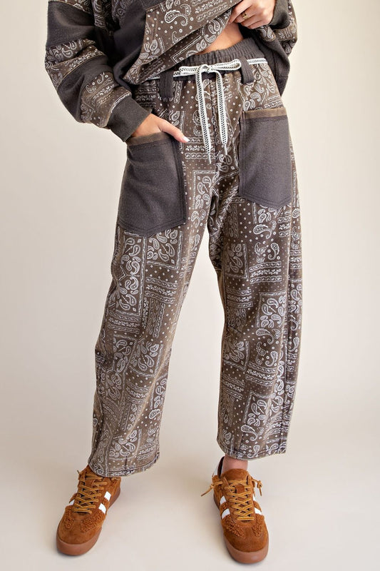 Easel Ash Bandana Print Barrel Pants