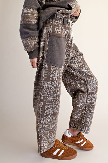 Easel Ash Bandana Print Barrel Pants