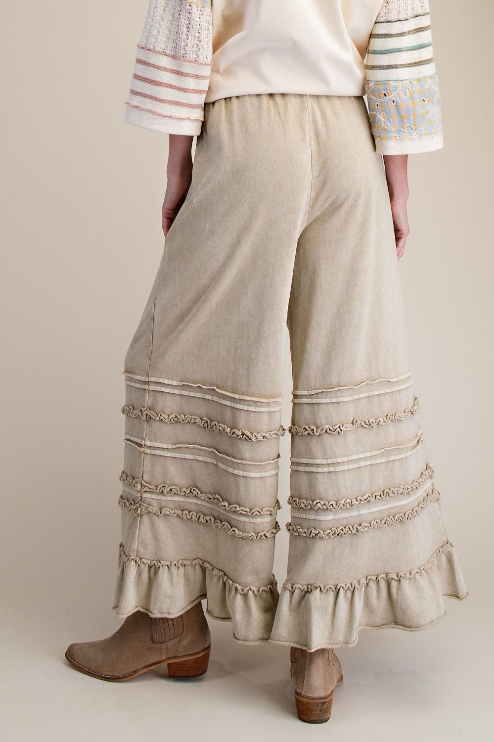 Easel Latte Ruffle Pants
