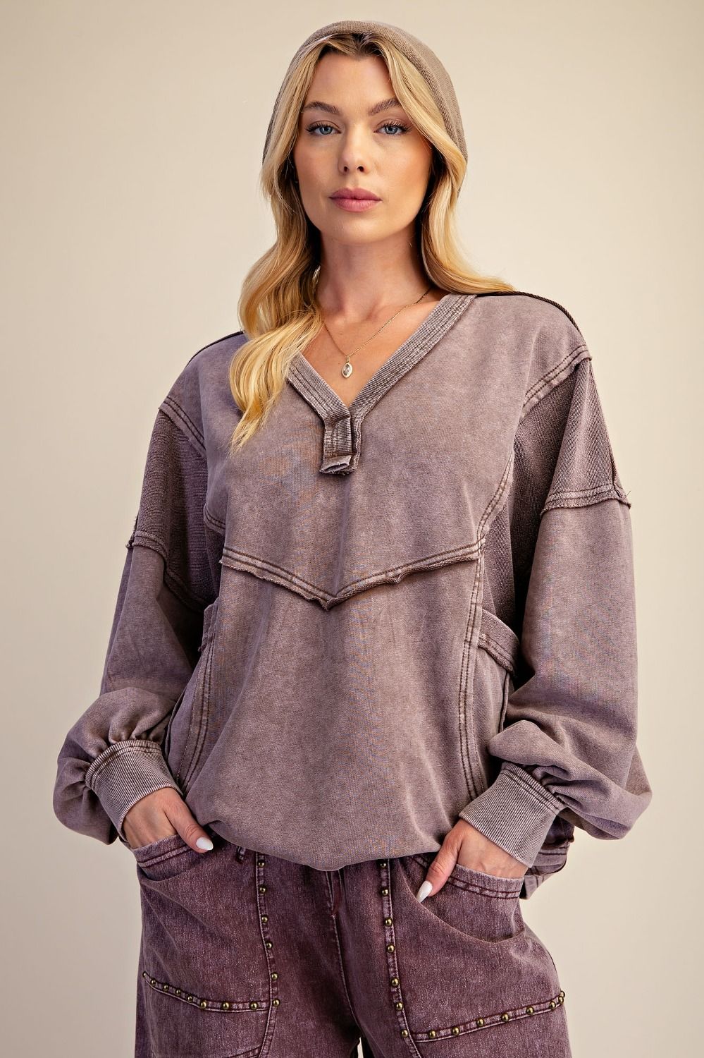 Easel Mocha Pocket Pullover
